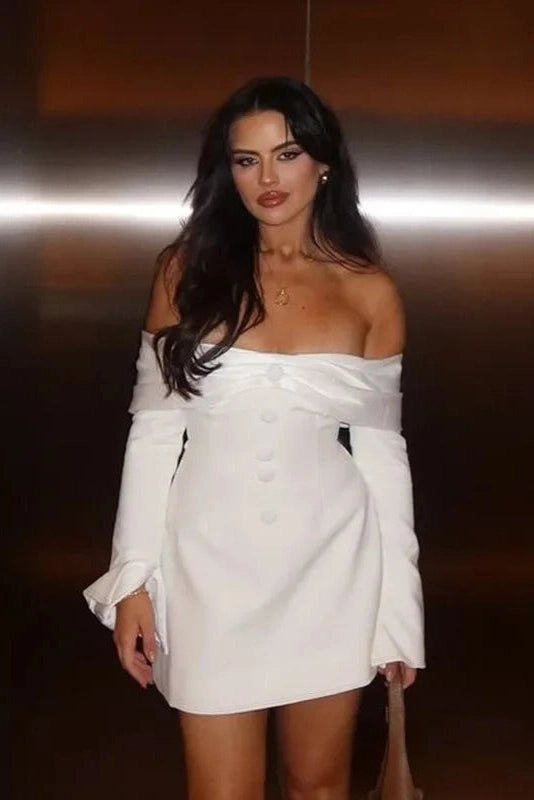 Effortlessly Elegant Dress with a Timeless Design