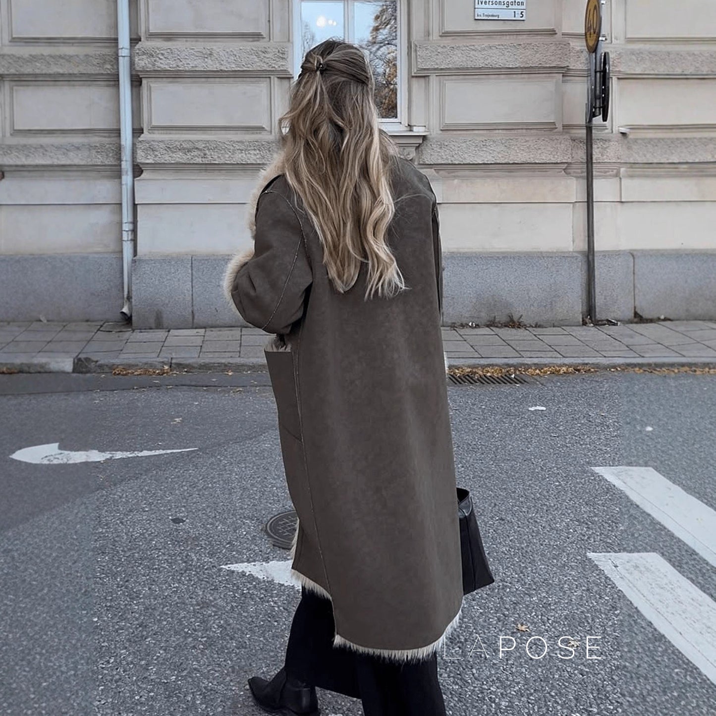 Beautifully Finished Coat in a Timeless Design