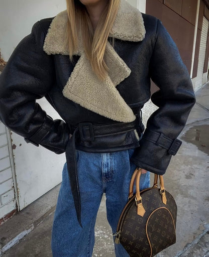 Polished Jacket with an Effortless Classic Look