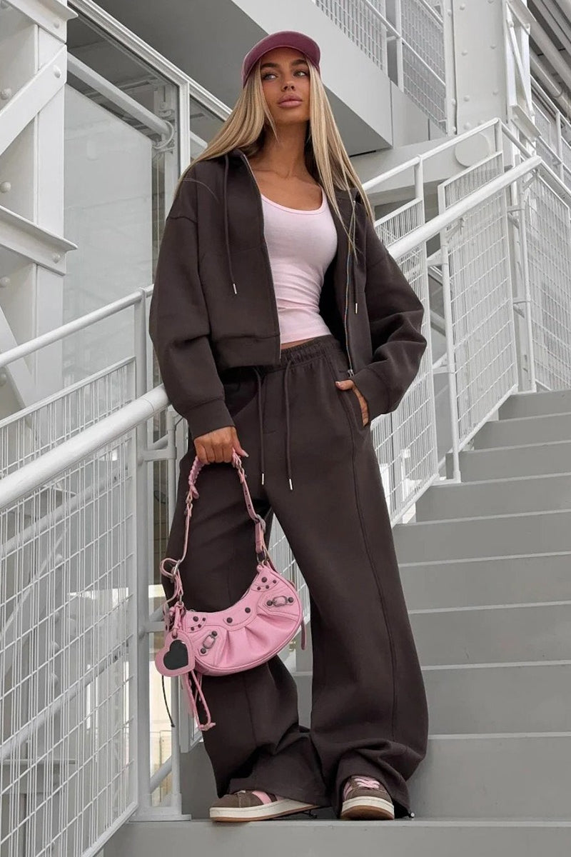 Sophisticated Pants with a Clean Classic Look