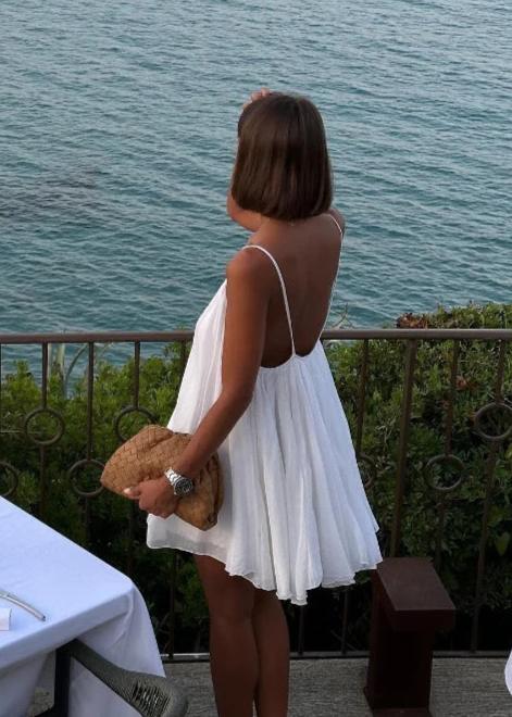 Sophisticated Dress with a Clean Classic Look