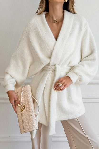 Well Tailored Cardigan with a Graceful Silhouette