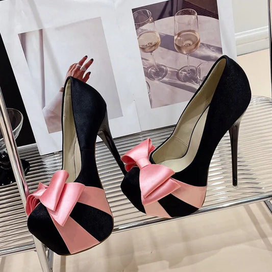 Classic Vintage Shoes with a Flattering Fit