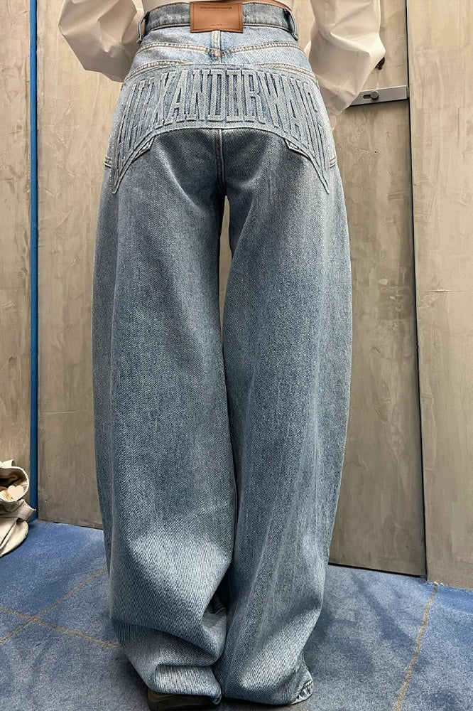 Well Tailored Garment with a Graceful Silhouette