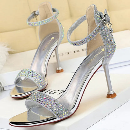 Polished Heels with an Effortless Classic Look