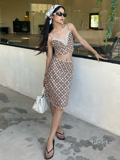 Sophisticated Garment with a Clean Classic Look
