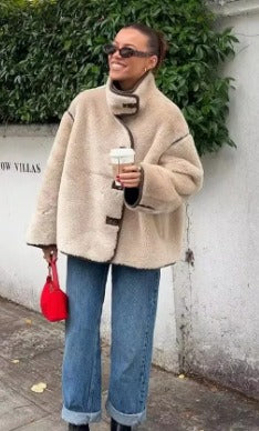 Effortlessly Elegant Coat with a Timeless Design