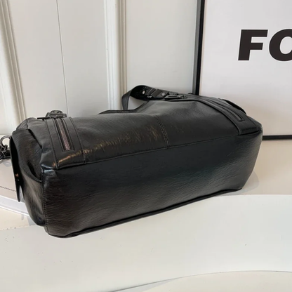 Beautifully Crafted Bag in a Classic Style
