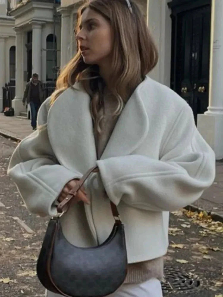 Beautifully Finished Coat in a Timeless Design