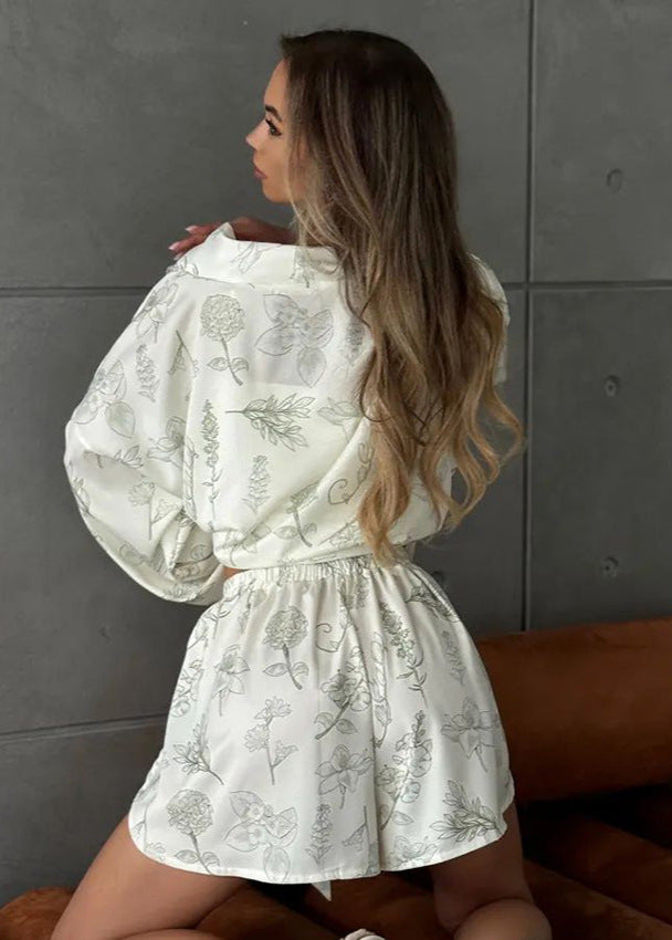 Well Tailored Garment with a Graceful Silhouette