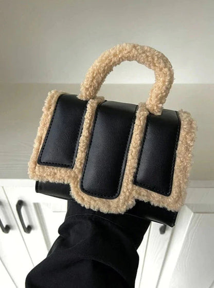 Gracefully Styled Bag for Any Occasion