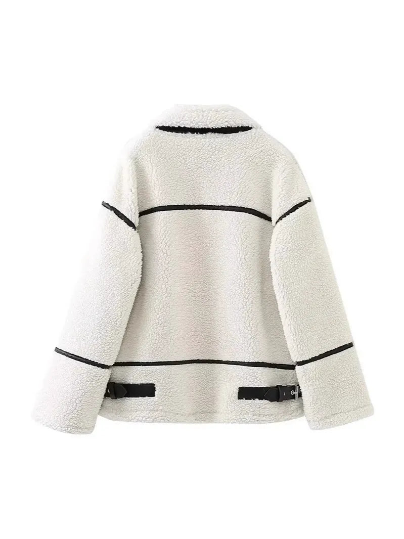 Gracefully Styled Jacket for Any Occasion