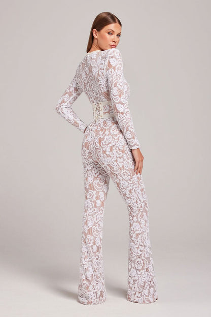 Effortlessly Elegant Garment with a Timeless Design