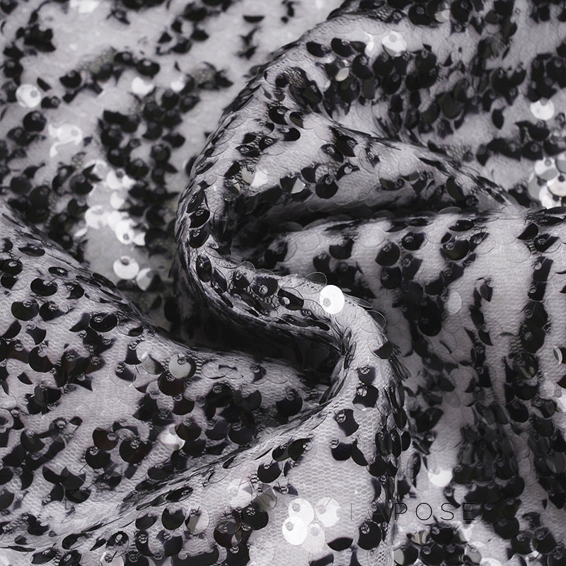 Effortlessly Elegant Garment with a Timeless Design