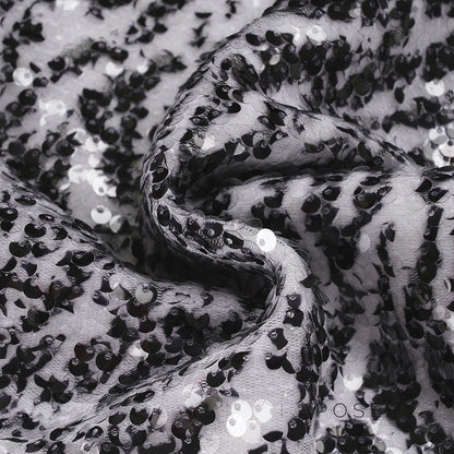 Effortlessly Elegant Garment with a Timeless Design