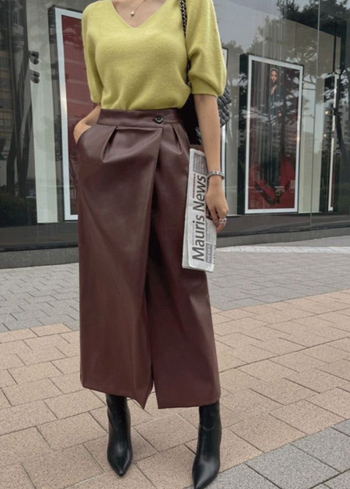 Sophisticated Garment with a Clean Classic Look