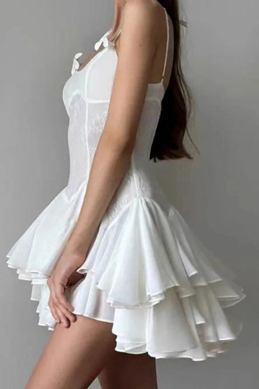 Beautifully Finished Dress in a Timeless Design