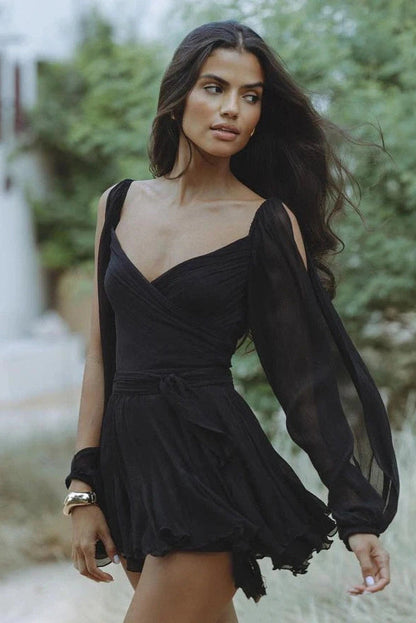 Effortlessly Elegant Dress with a Timeless Design