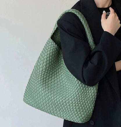 Beautifully Crafted Bag in a Classic Style