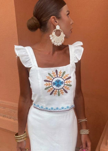 Gracefully Styled Garment for Any Occasion
