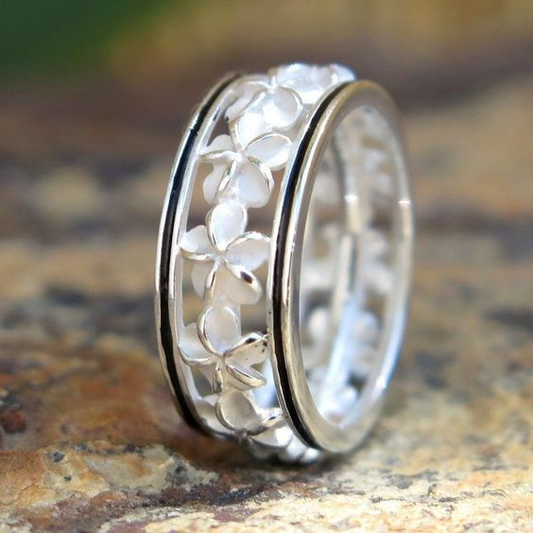 White Ring in Silver