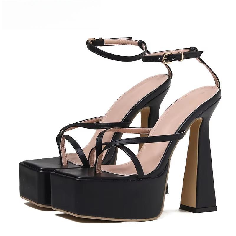 Effortlessly Elegant Shoes with a Timeless Design