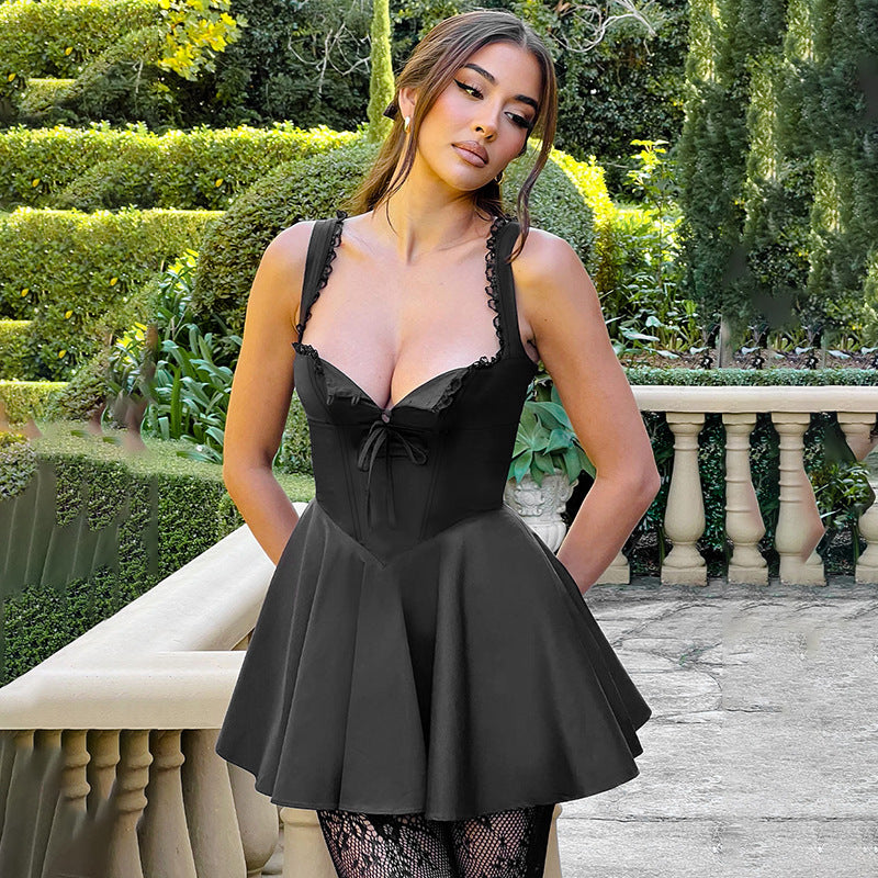 Beautifully Finished Dress in a Timeless Design