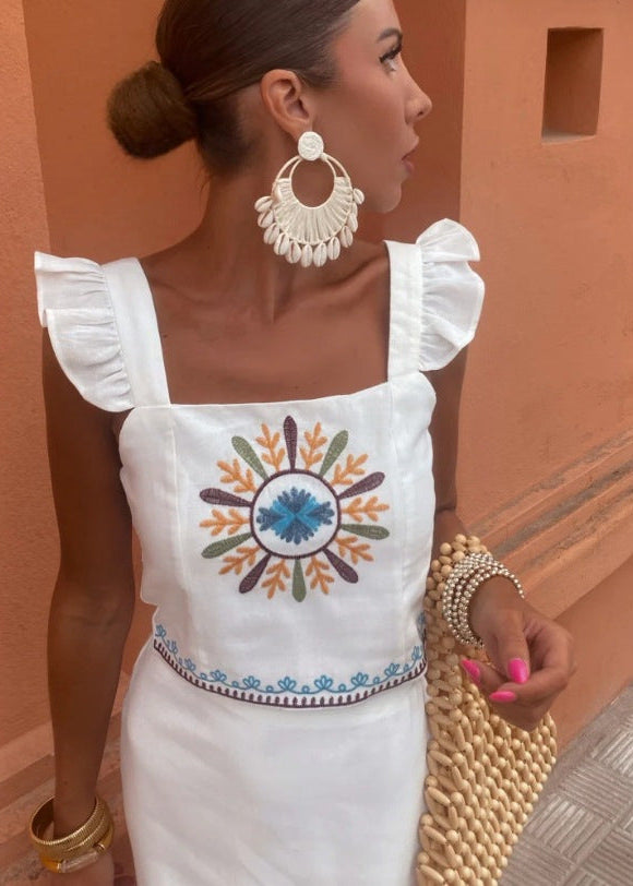 Gracefully Styled Garment for Any Occasion