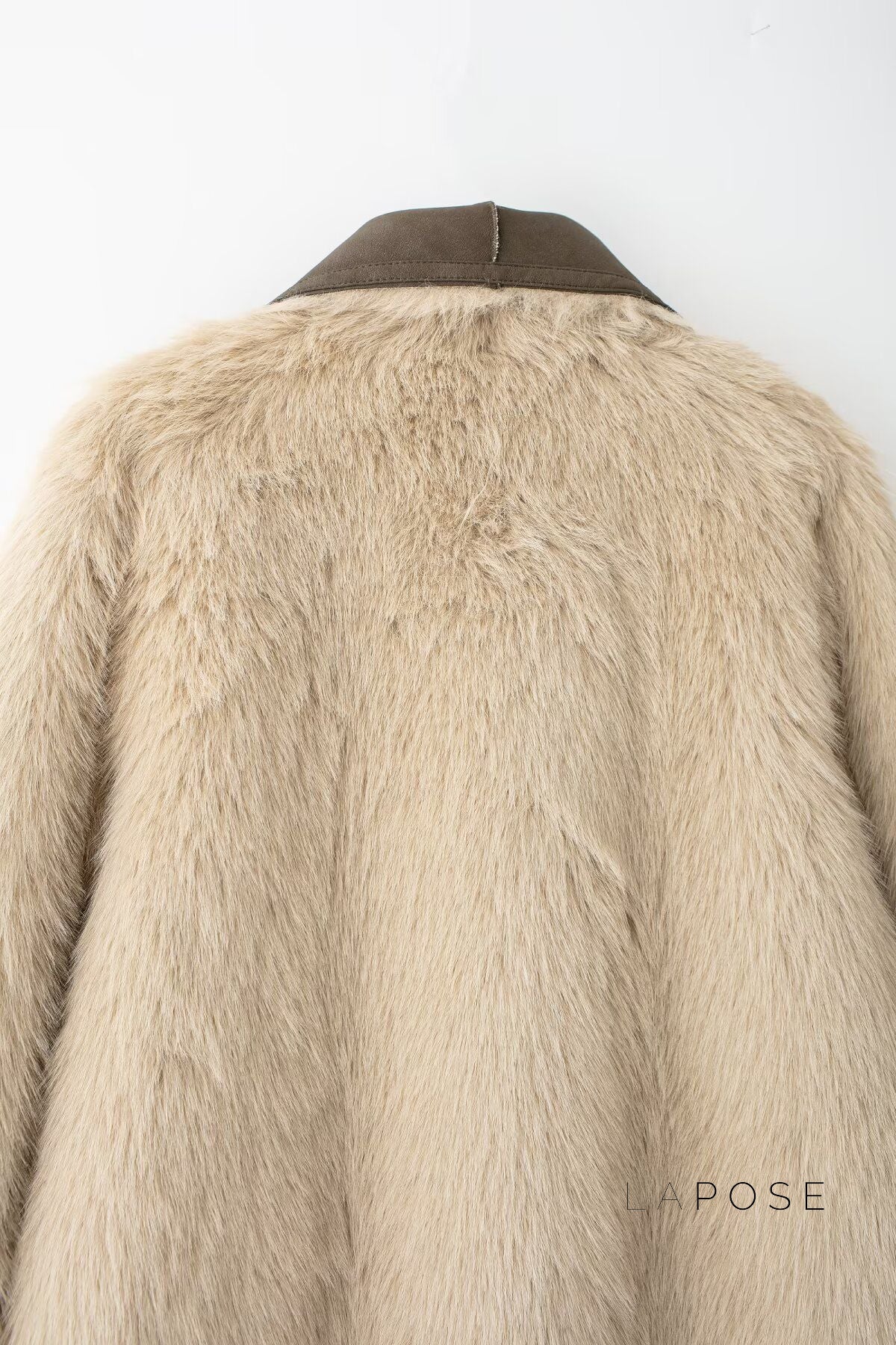 Beautifully Finished Coat in a Timeless Design