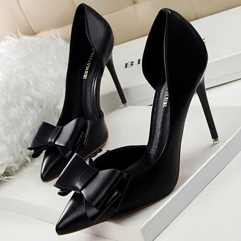 Beautifully Finished Heels in a Timeless Design