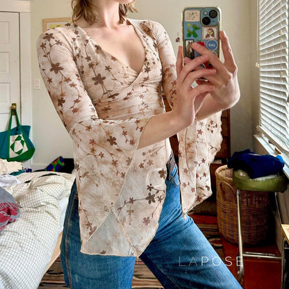 Effortlessly Elegant Top with a Timeless Design