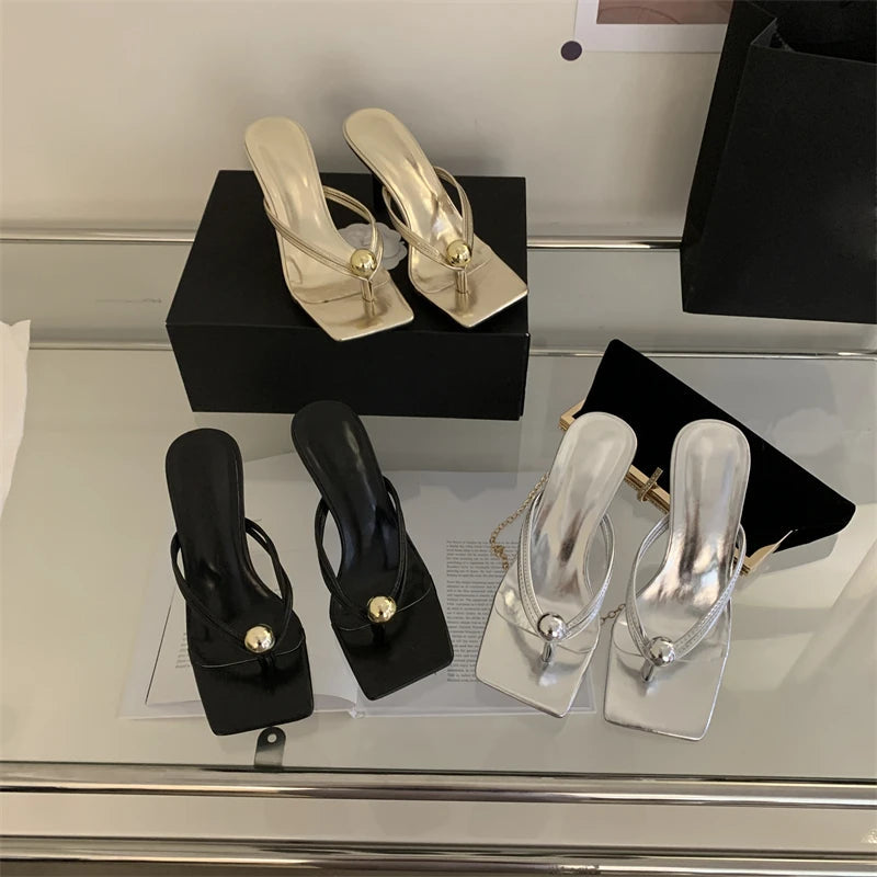 A Vintage Style Heels with Delicate Timeless Details