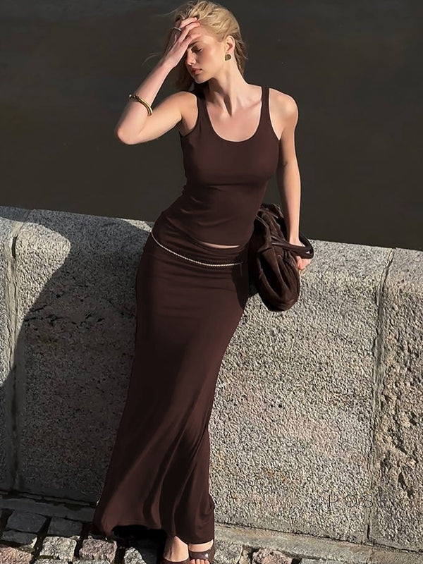 Gracefully Styled Garment for Any Occasion