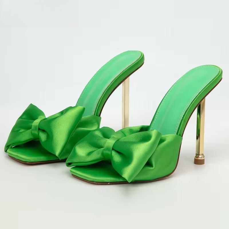 Classic Vintage Heels with a Flattering Fit
