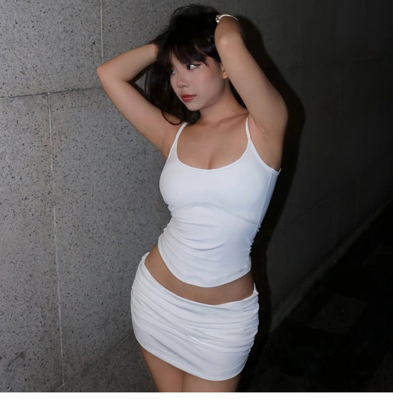 Beautifully Finished Garment in a Timeless Design