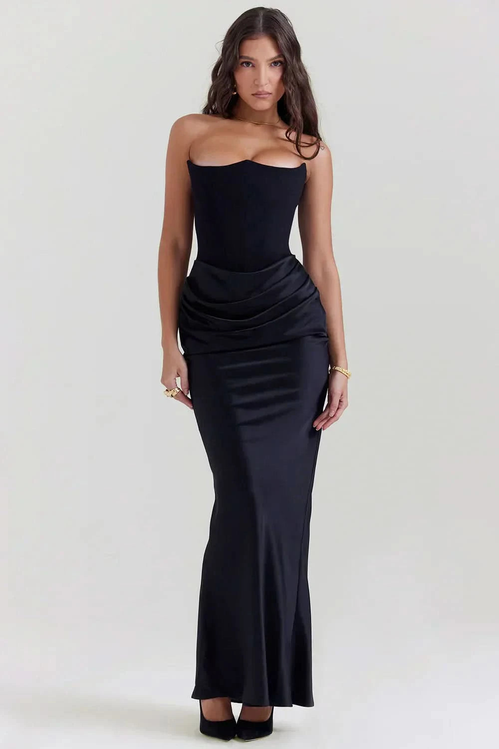 Beautifully Crafted Dress in a Classic Style