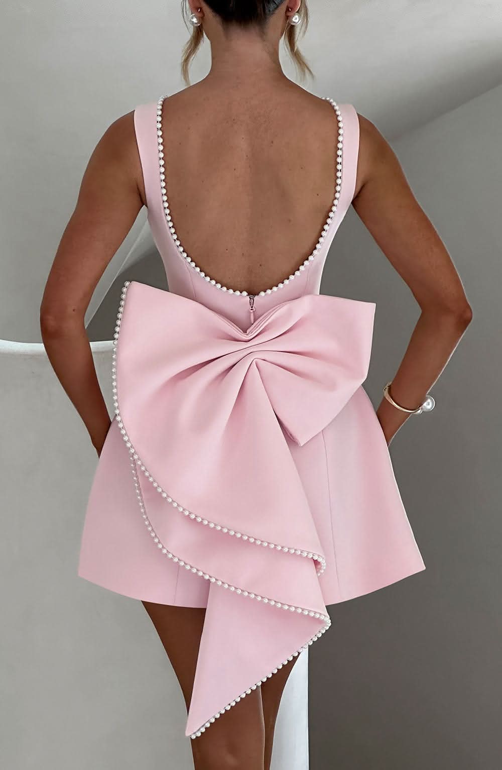Sophisticated Dress with a Clean Classic Look