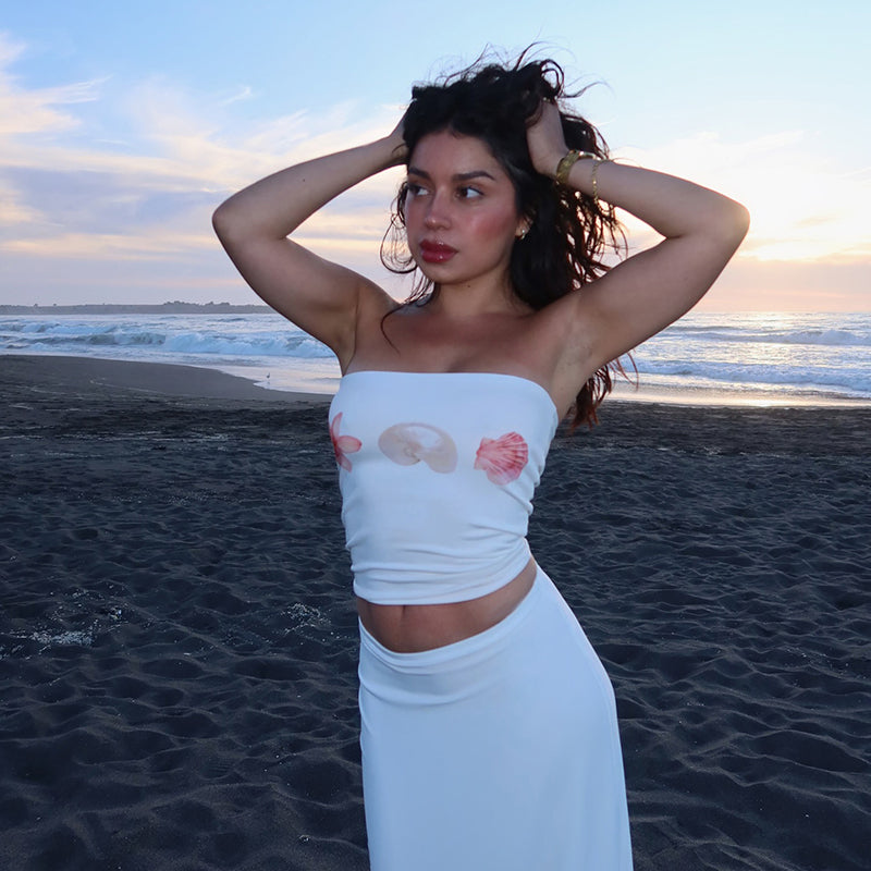 Beautifully Finished Top in a Timeless Design