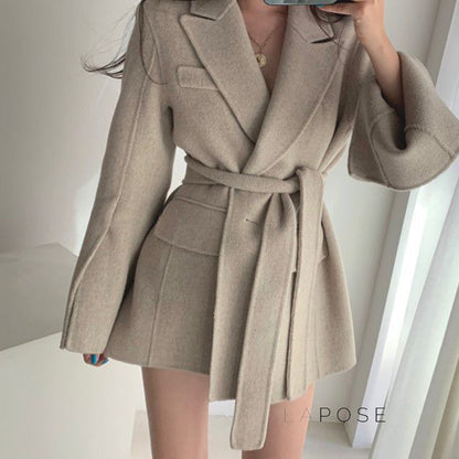 Beautifully Finished Coat in a Timeless Design
