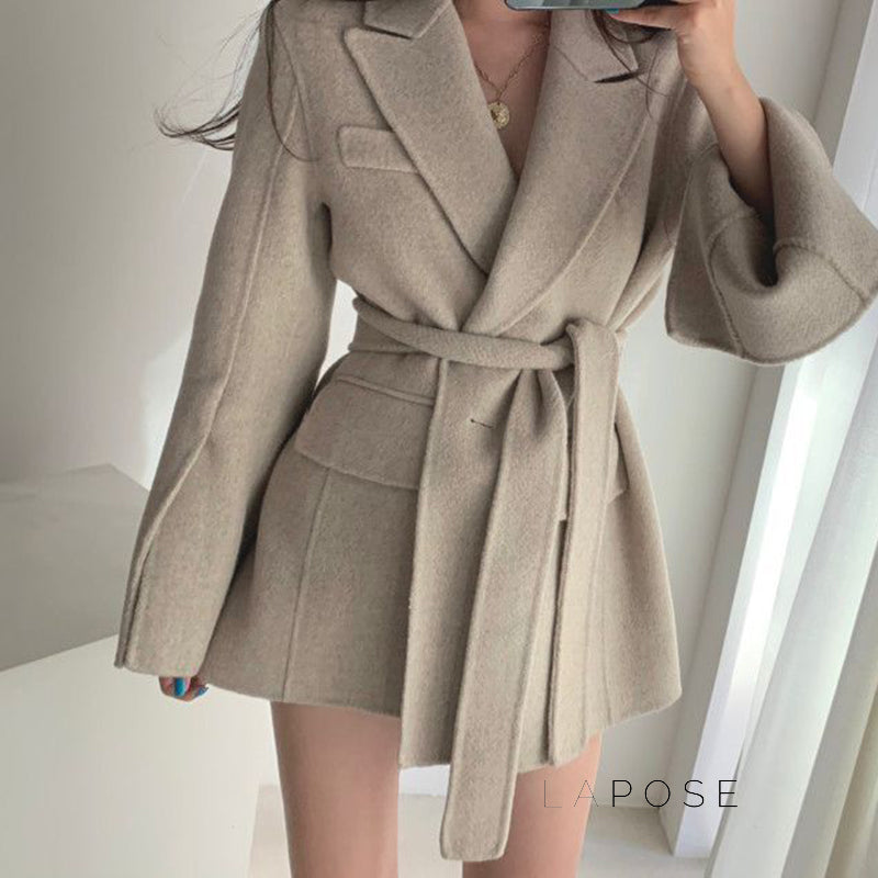 Beautifully Finished Coat in a Timeless Design