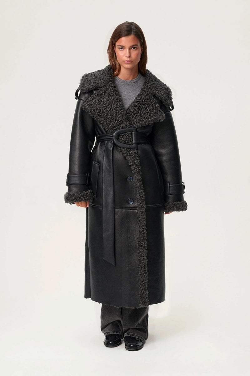 Polished Coat with an Effortless Classic Look
