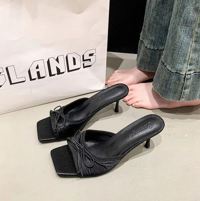 Polished Heels with an Effortless Classic Look