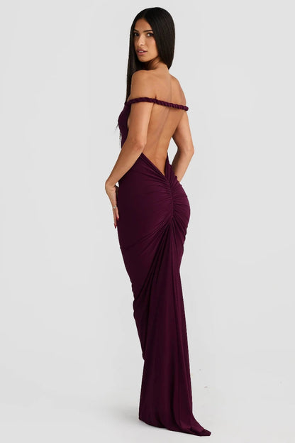Effortlessly Elegant Garment with a Timeless Design