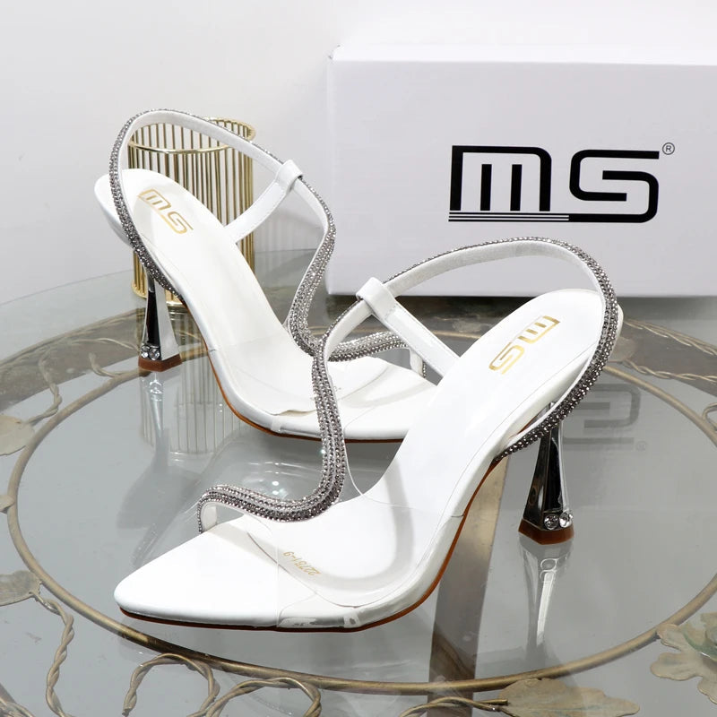Classic Vintage Sandals with a Flattering Fit