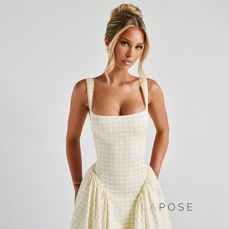 Classic Vintage Dress with a Flattering Fit