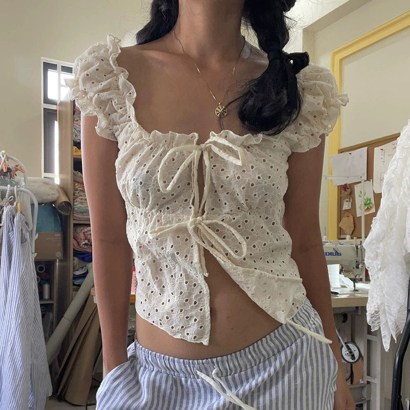 Sophisticated Blouse with a Clean Classic Look