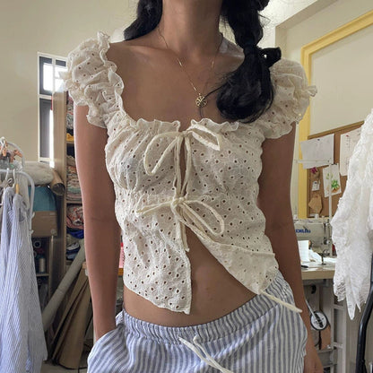 Sophisticated Blouse with a Clean Classic Look