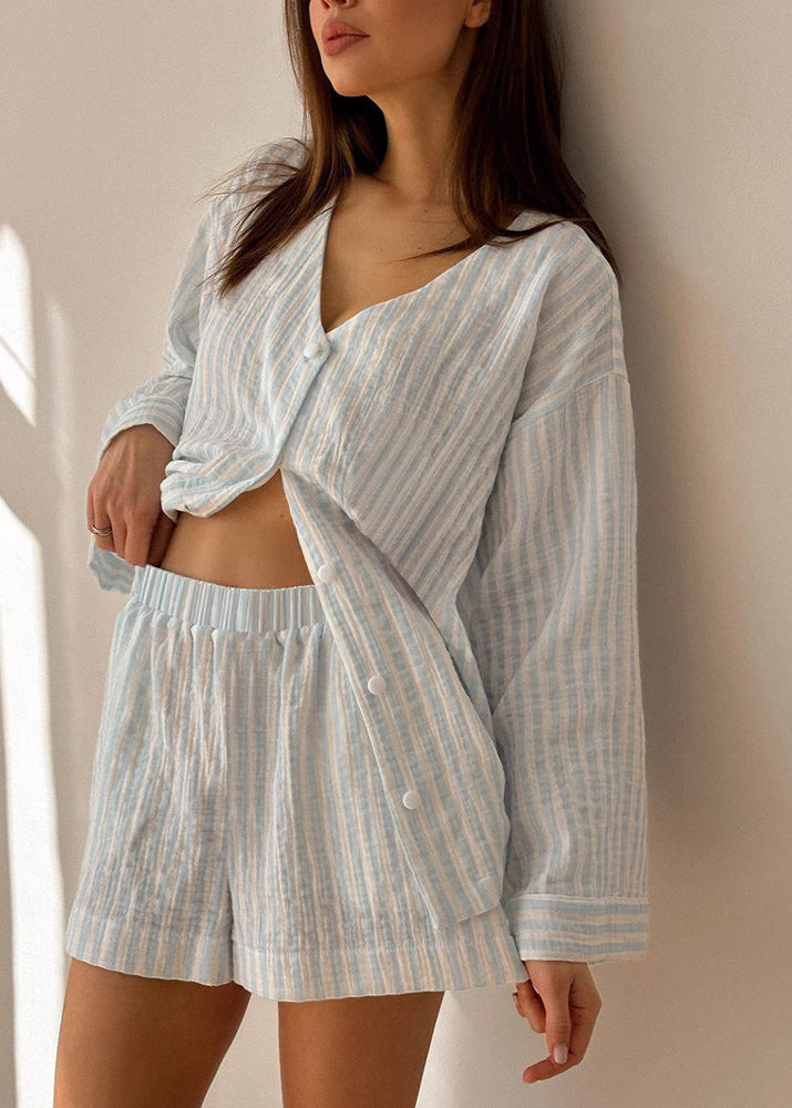 Effortlessly Elegant Garment with a Timeless Design