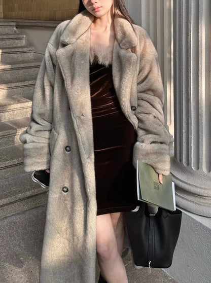 Gracefully Styled Coat for Any Occasion