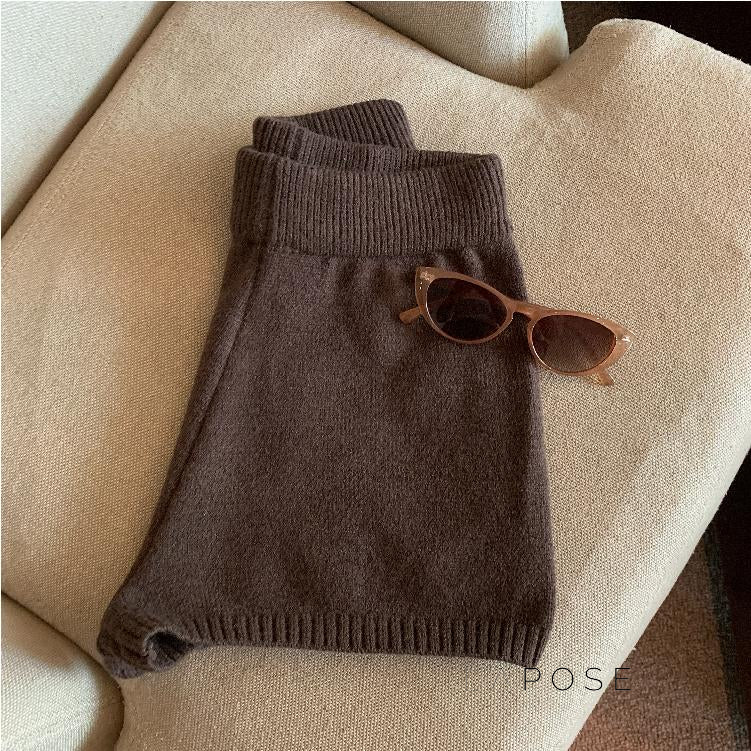 Effortlessly Elegant Garment with a Timeless Design